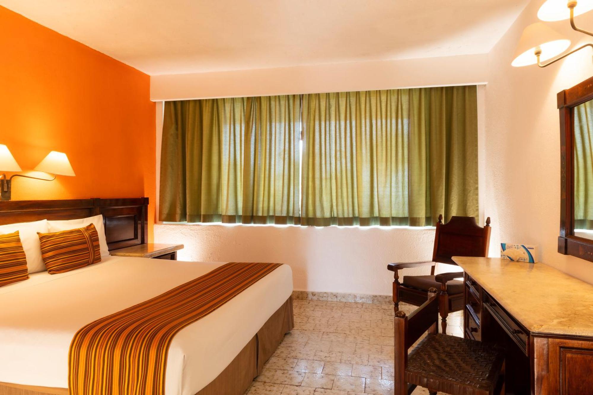 Las Palmas By The Sea All Inclusive Puerto Vallarta Exterior photo