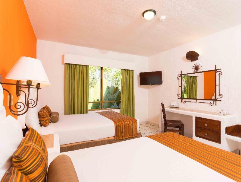 Las Palmas By The Sea All Inclusive Puerto Vallarta Room photo