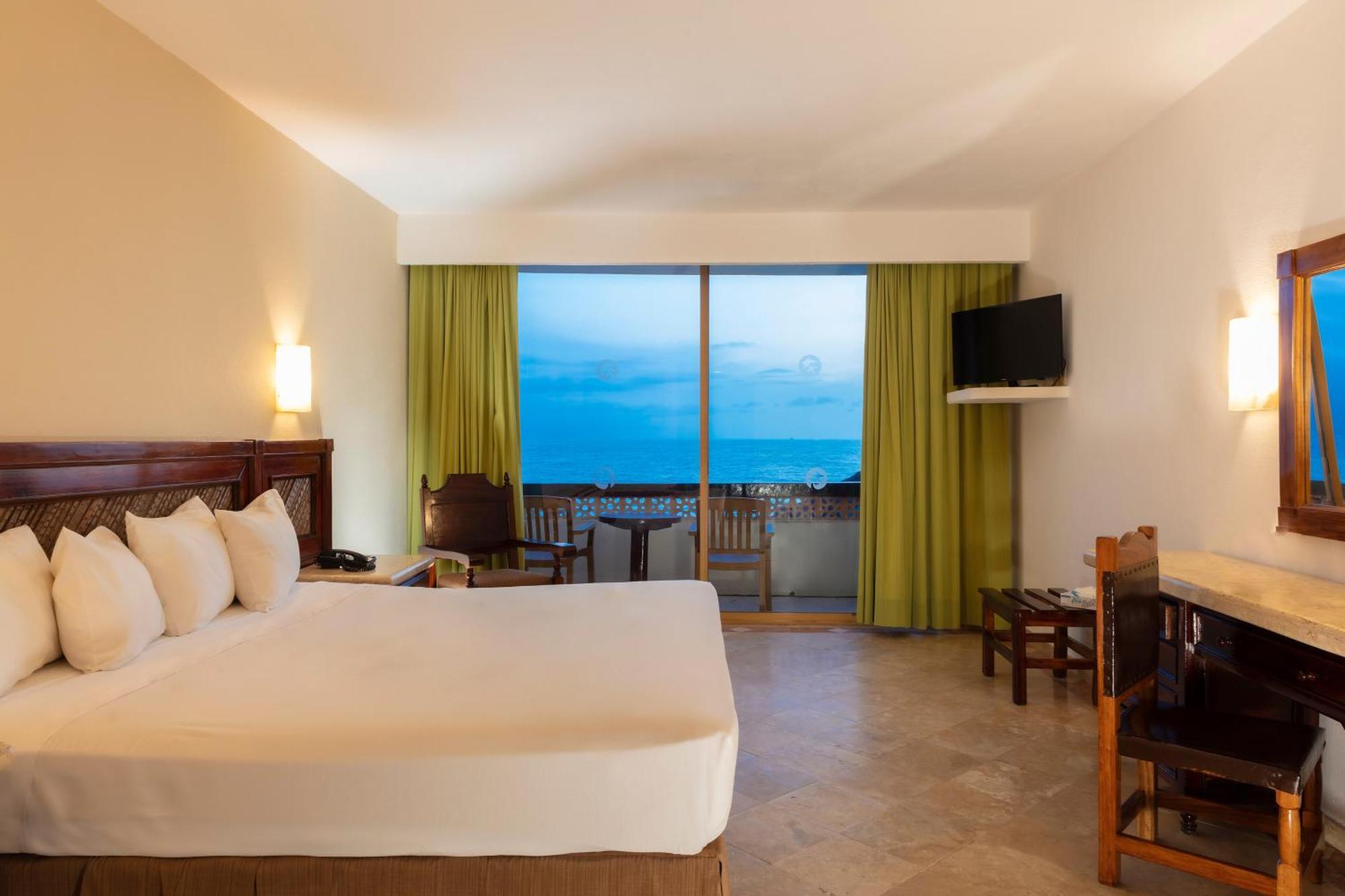 Las Palmas By The Sea All Inclusive Puerto Vallarta Exterior photo
