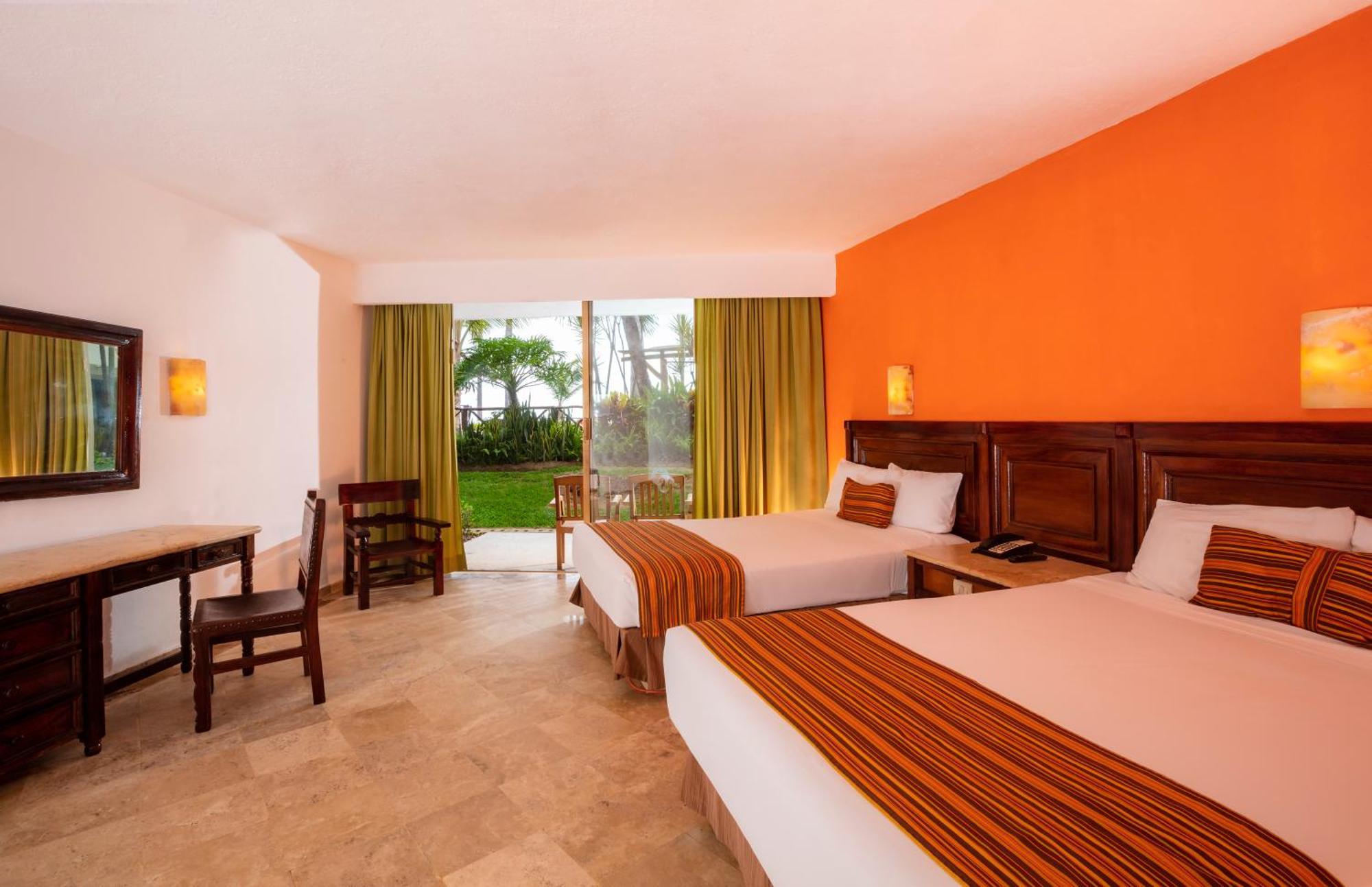 Las Palmas By The Sea All Inclusive Puerto Vallarta Exterior photo